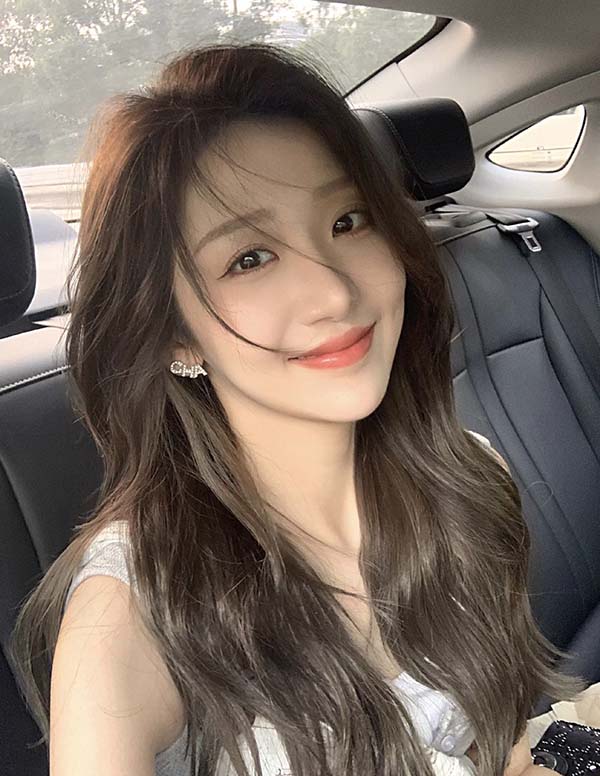 新加坡围经纪人微信